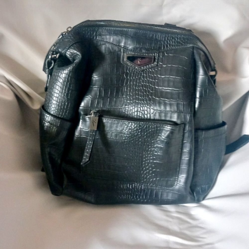 Simply Vera crocodile style purse